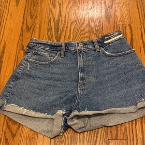 NWT Abercrombie & Fitch curve love mom shorts. Size 29
